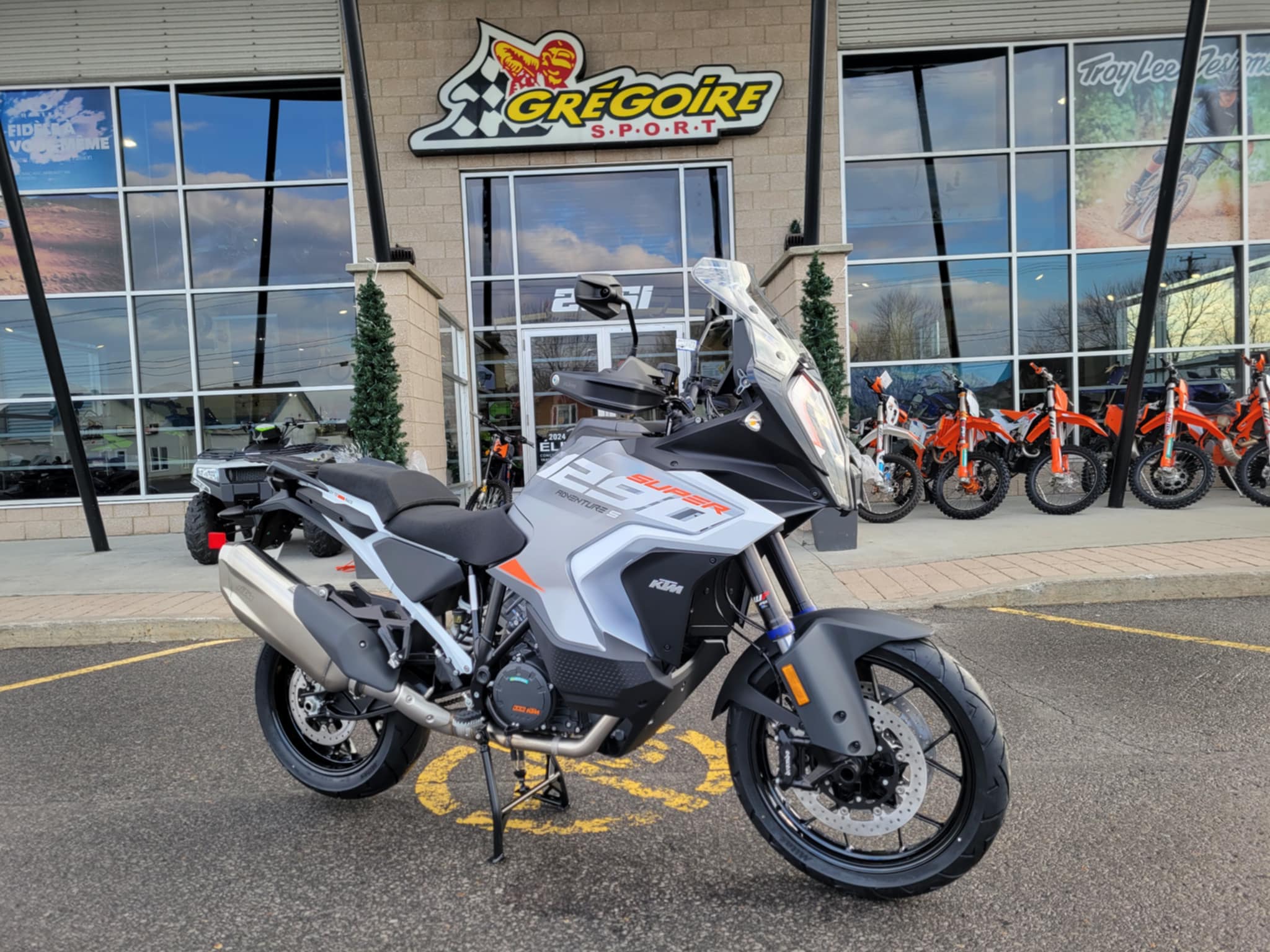 Moto Aventure KTM 1290 Super Adventure S 2024